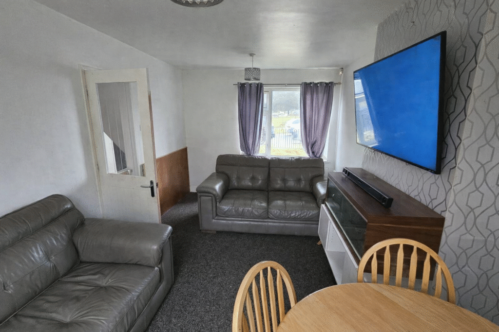 Additional image 3 of Broadstone Way, Bradford, BD4 9BJ