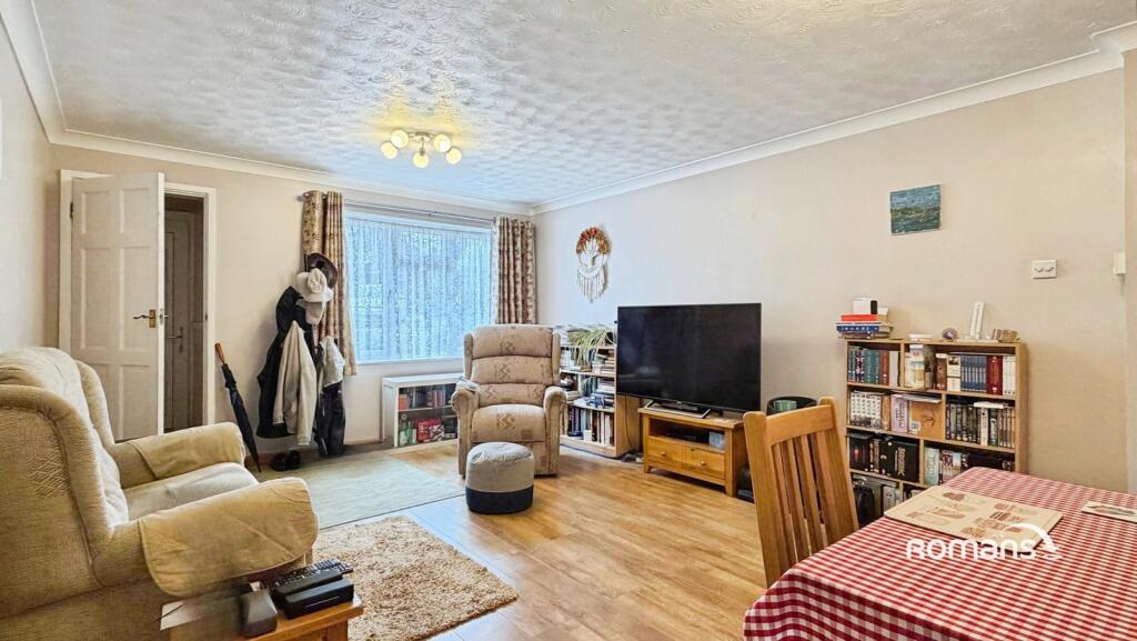 House in Basingstoke and Deane, Tadley Hill, Tadley - View 3