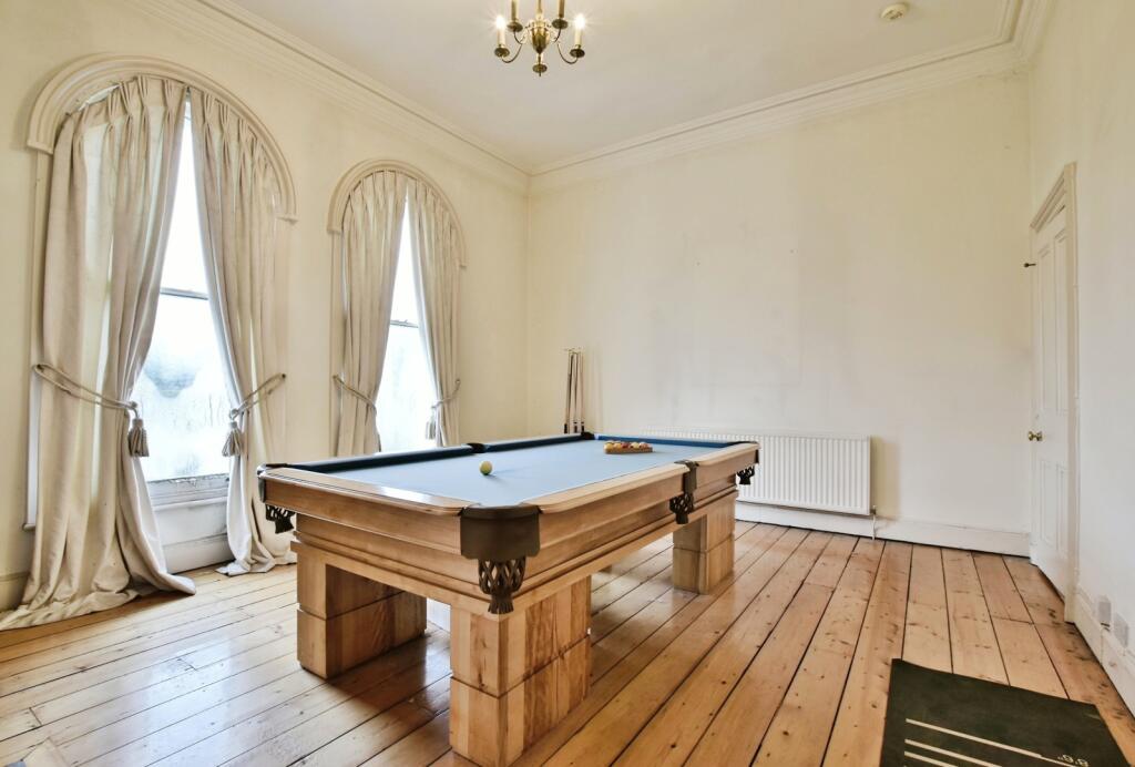 Woodleigh Court, ALDERLEY EDGE, Cheshire, SK9 photo 4