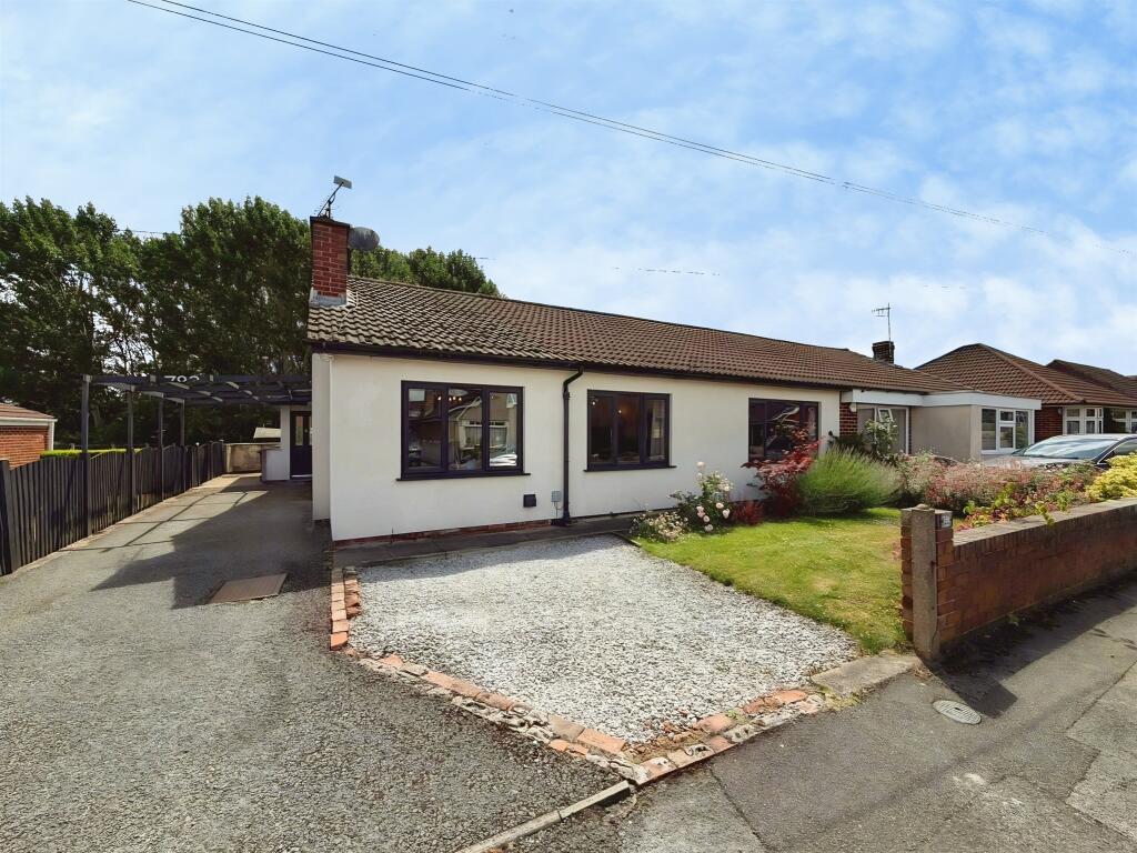 Main image of property: Lee Lane, Heanor