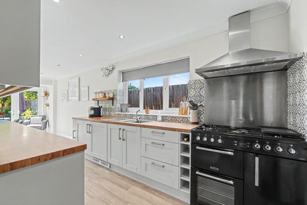 House in Gillingham, Twydall - View 5