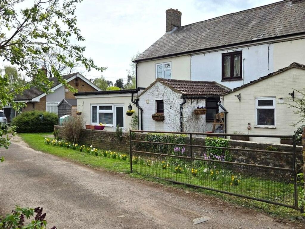 Main image of property: The Cinques, Gamlingay SG19 3NU