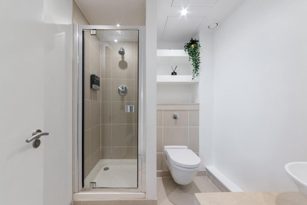 2 bedroom duplex for rent