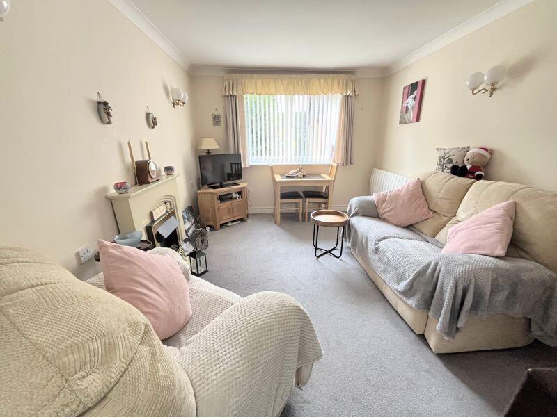 Apartment in Walsall, Hardwick - View 5