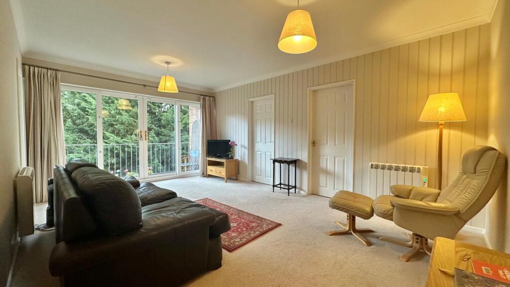 Woodlands Court, Binley Woods, Coventry, CV3 2LB photo 4