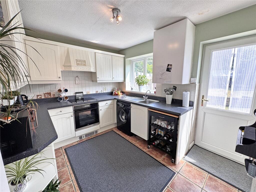Raven Close, Huntington, Cannock, WS12 photo 4