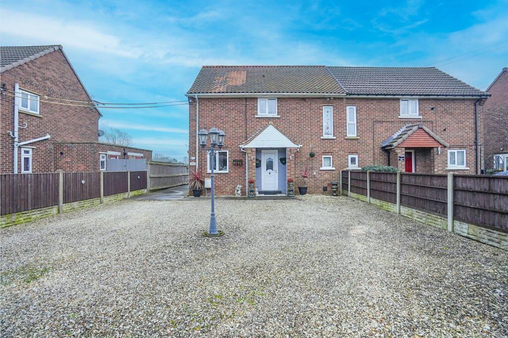 Main image of property: Woodgarth Villas, Oxmarsh Lane, New Holland, North Lincolnshire, DN19