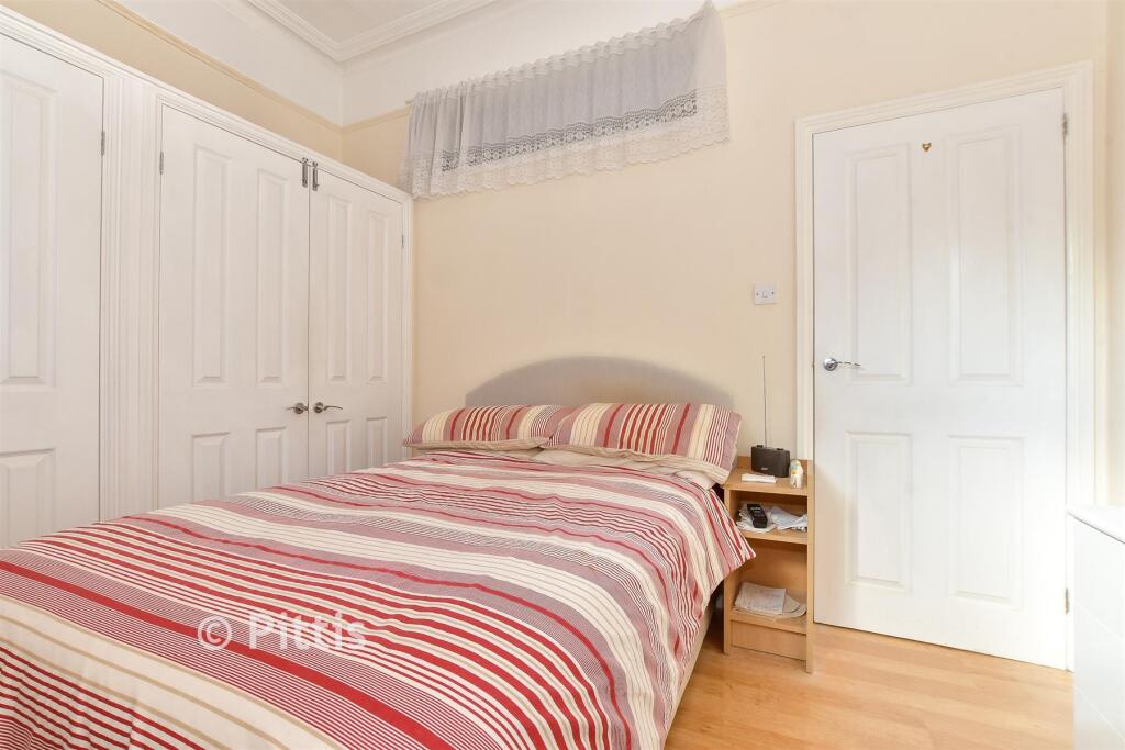 Apartment in Portsmouth - More
