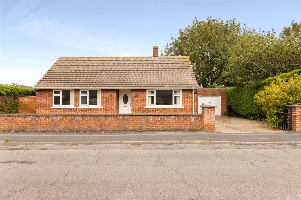 Main image of property: Greenway, Barton-Upon-Humber, North Lincolnshire, DN18