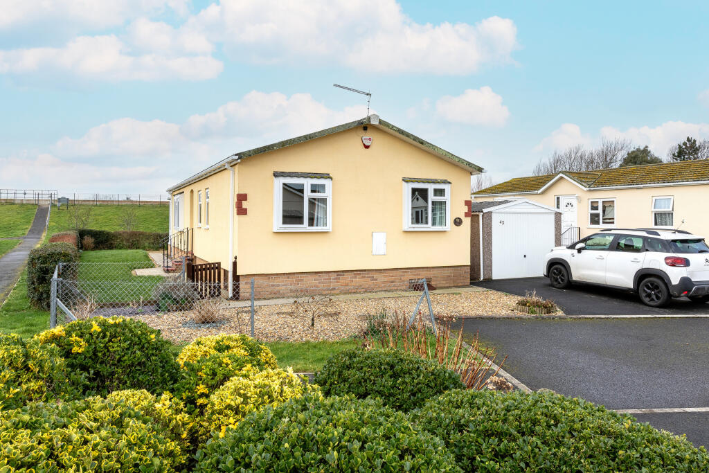 Main image of property: Salthouse Farm, Shaft Road, Severn Beach, Bristol,