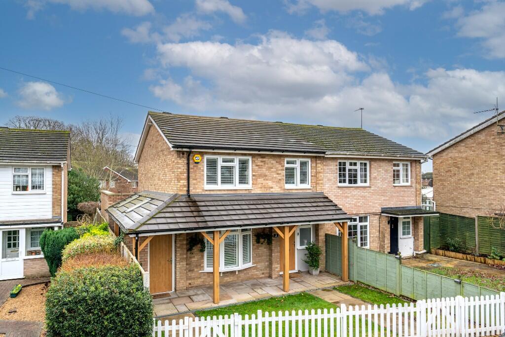 3-bed semi-detached on Dudley Close, Bovingdon, HP3, £600,000