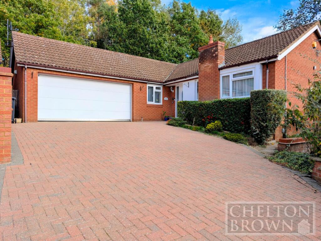 4-bed bungalow on Whaddon Close, Northampton, Northamptonshire, NN4, £500,000