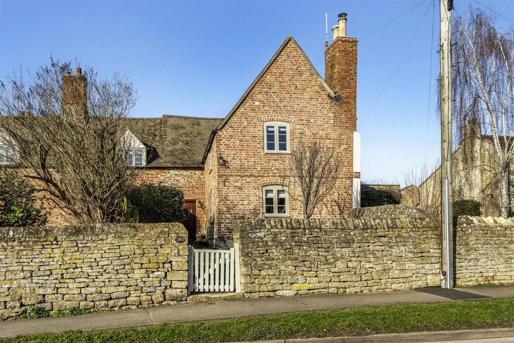 Main image of property: Station Road, Bishops Cleeve, Cheltenham