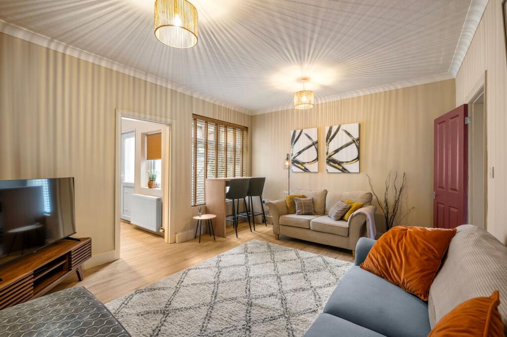 House in Lincoln - View 3