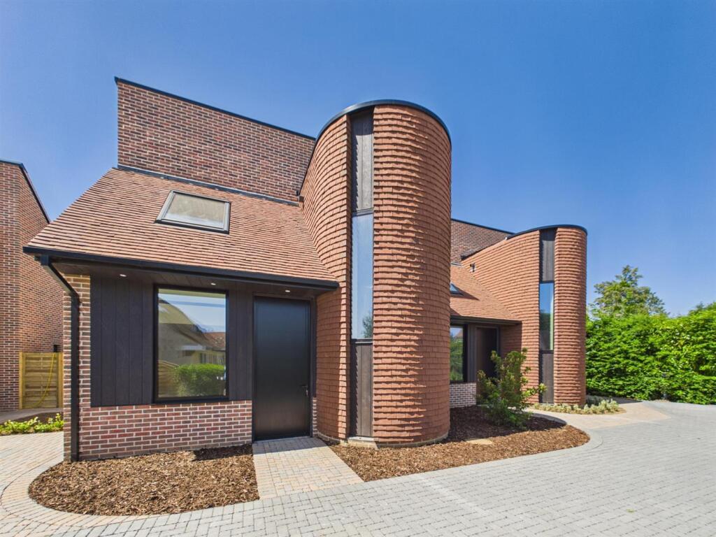 Main image of property: Kearton Close, Kenley