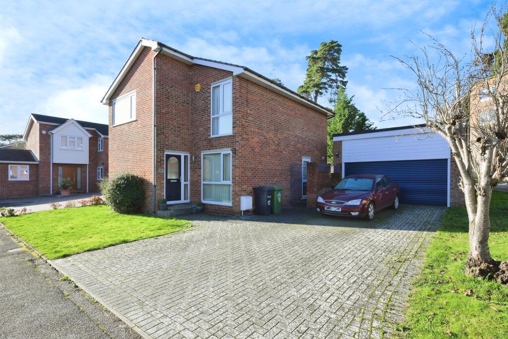 Main image of property: Rawdon Drive, Hoddesdon