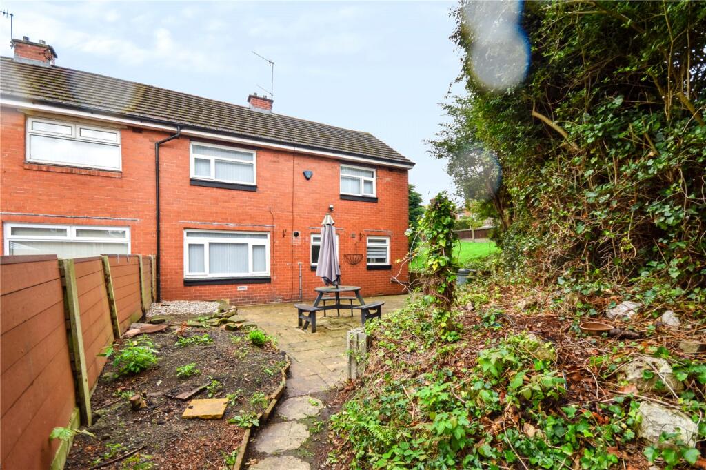 House in Oldham, Shaw and Crompton - View 5