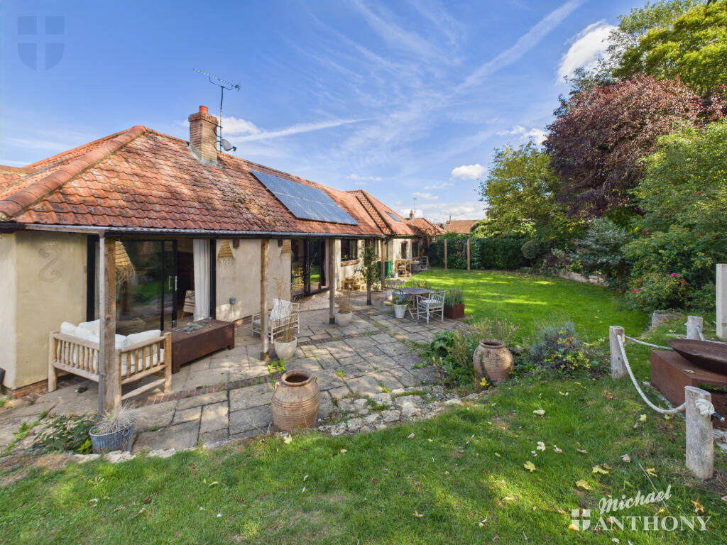 Main image of property: The Cowshed, Cuddington