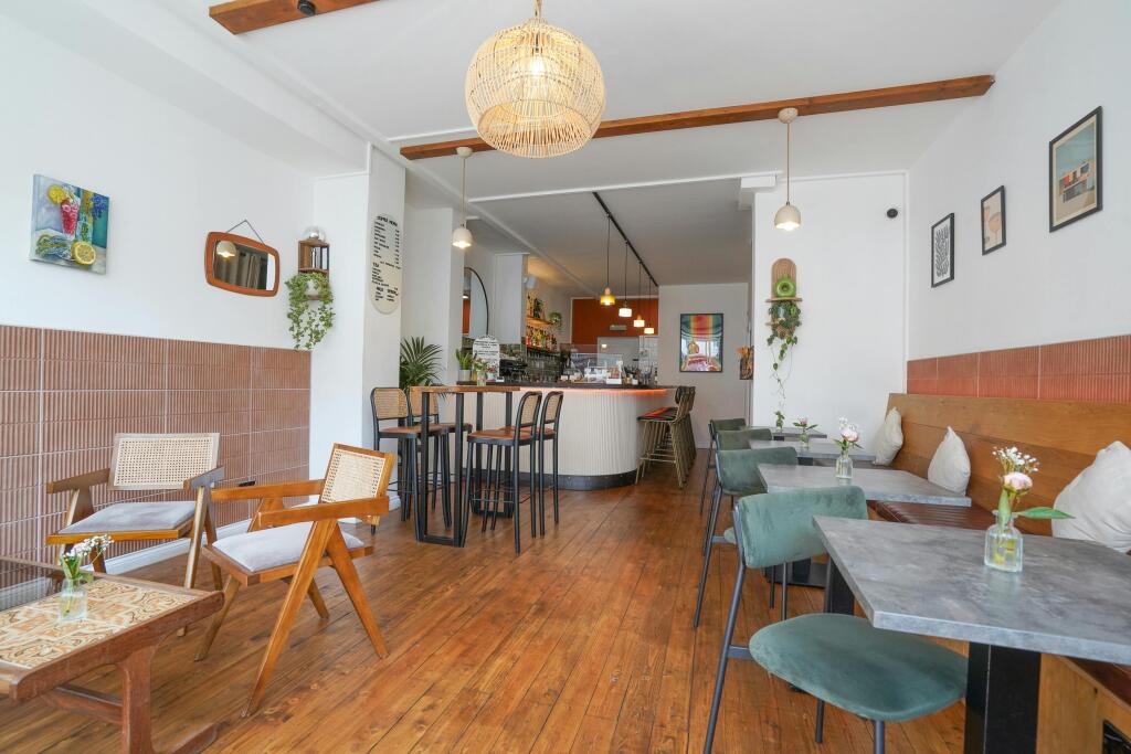 Peaches Cafe 7.jpg