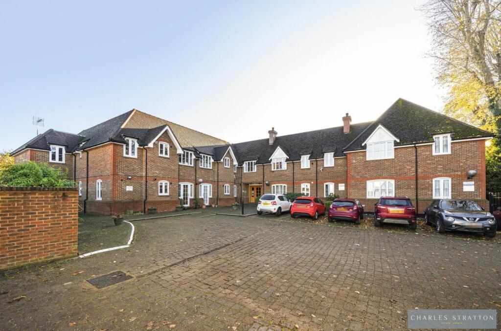 Gidea Lodge, Gidea Park  photo 2