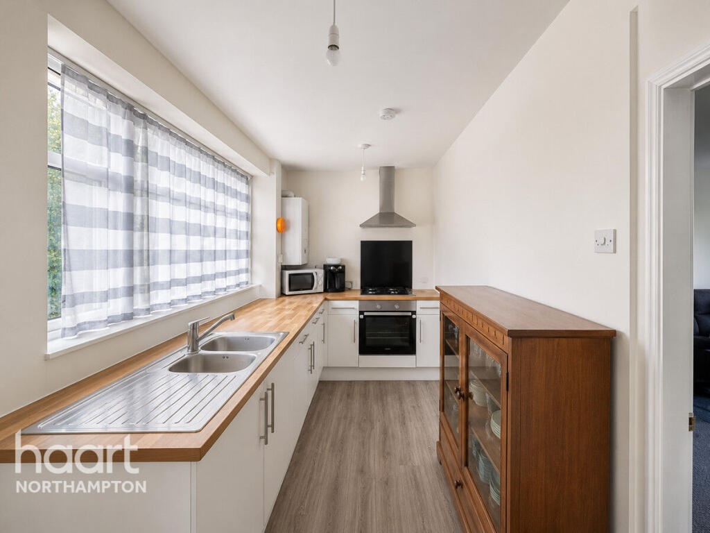 House in Northampton, Kingsthorpe - View 4