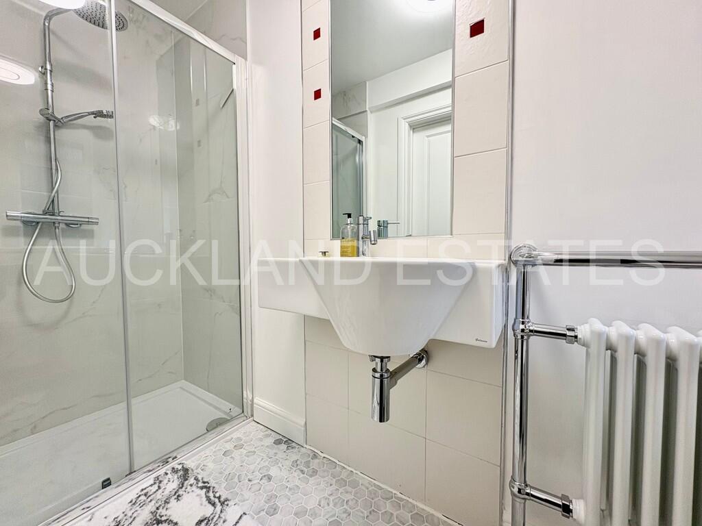 Additional image 33 of Foxes Lane, Brookmans Park, AL9