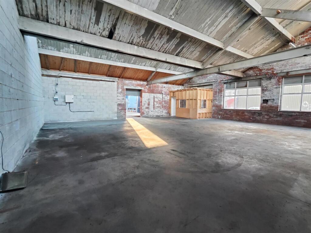 Main image of property: Unit 113, Colne Valley Business Park, Linthwaite