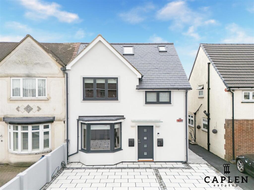 Main image of property: New North Road, Ilford