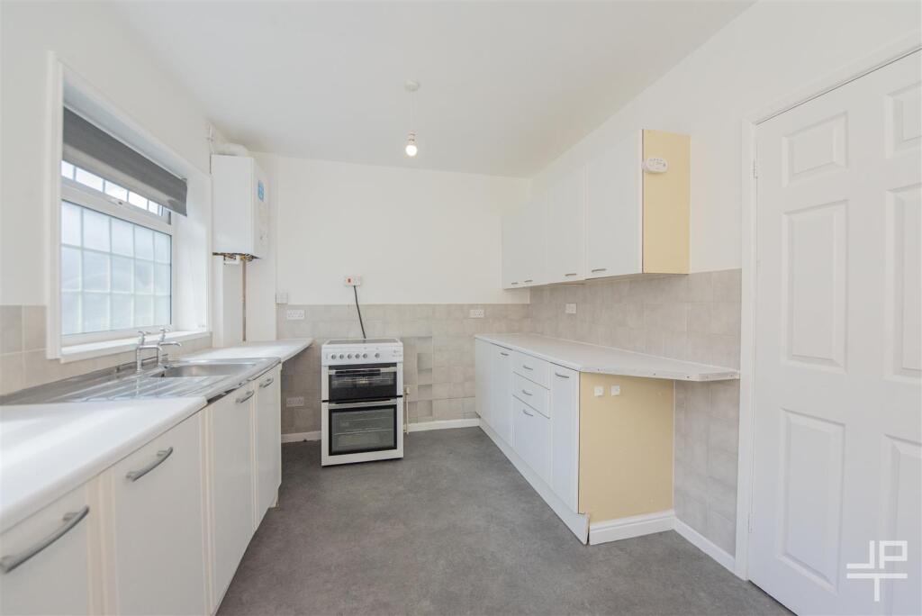 House in Wigan, Greater Manchester - More