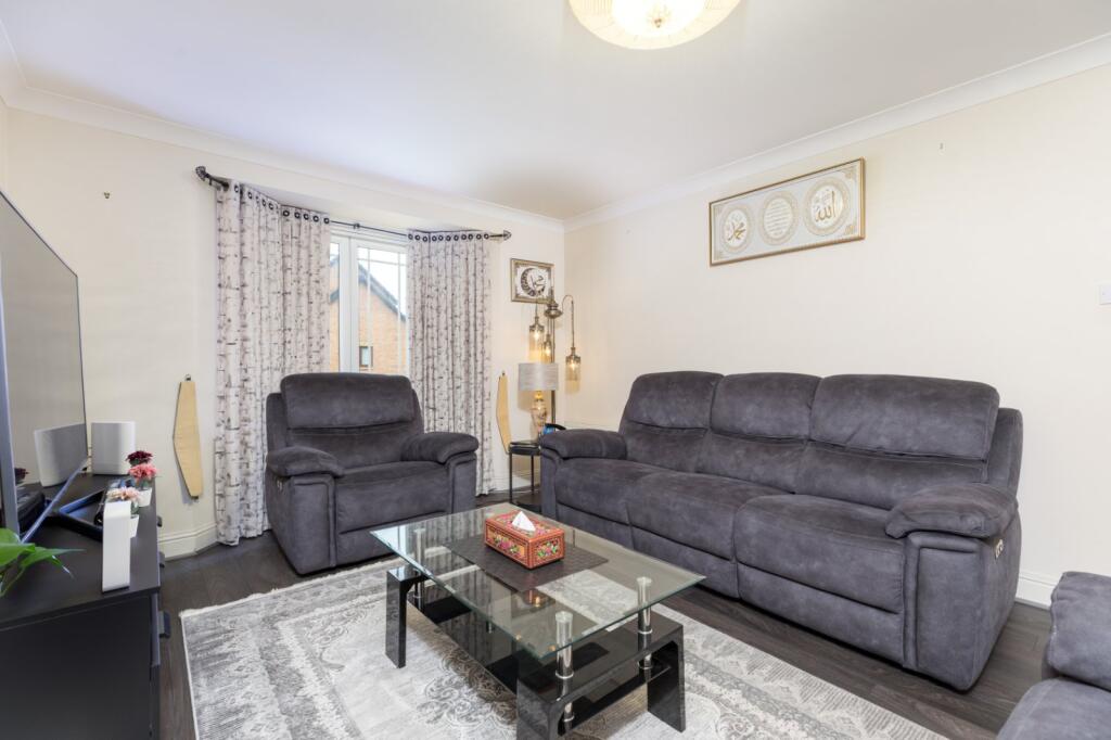 House in Glasgow, Crookston Home, Crookston Road - View 4