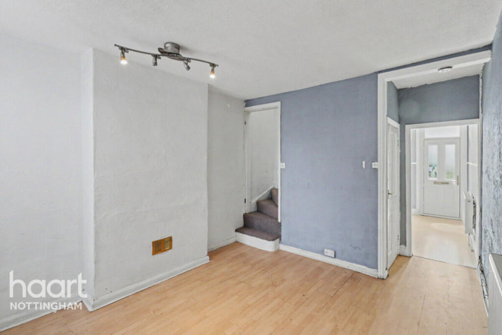 House in Nottingham, Old Basford - View 5