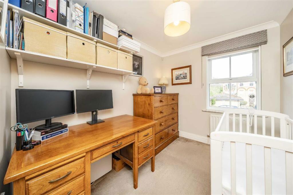 Apartment in London - View 3
