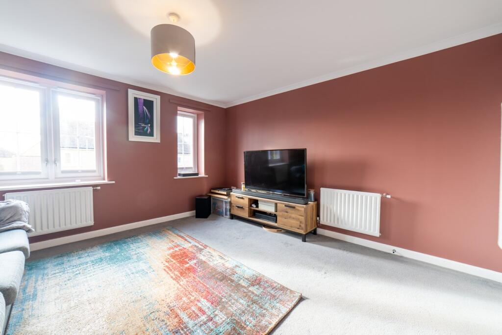Russet Drive, Bishops Cleeve, Cheltenham, GL52 photo 4