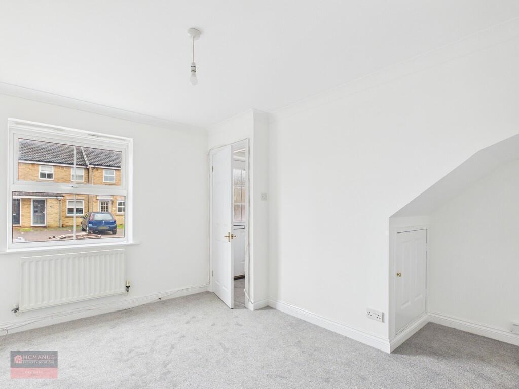 House in Stevenage, Hertfordshire - More
