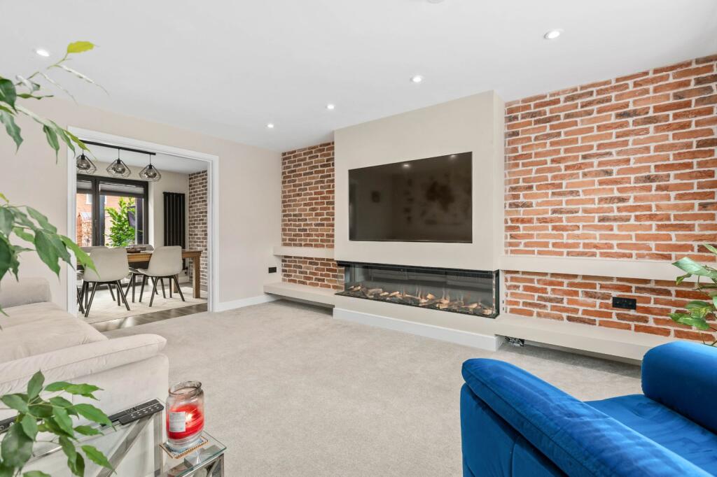House in Stevenage, Hertfordshire - View 4