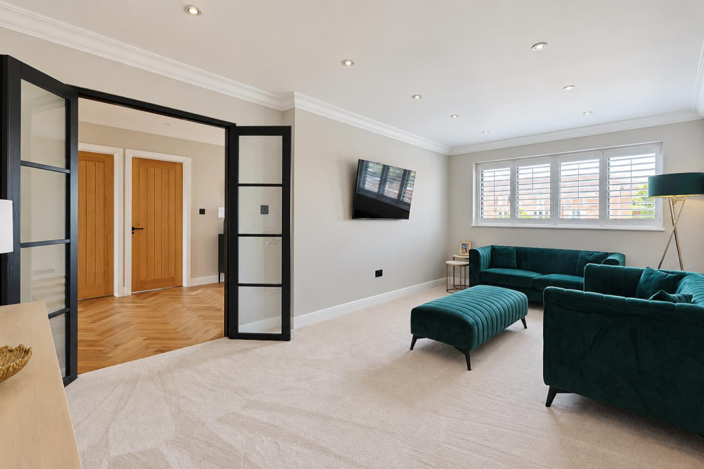 House in Southend-on-Sea - View 4