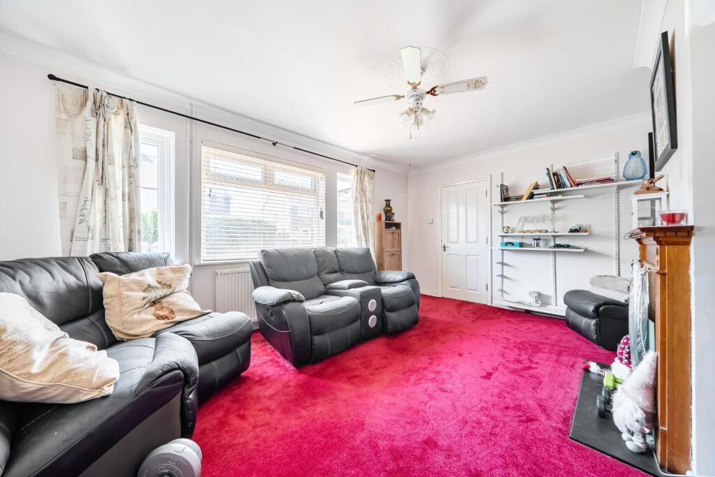 Kings Road, Hayling Island - View 4