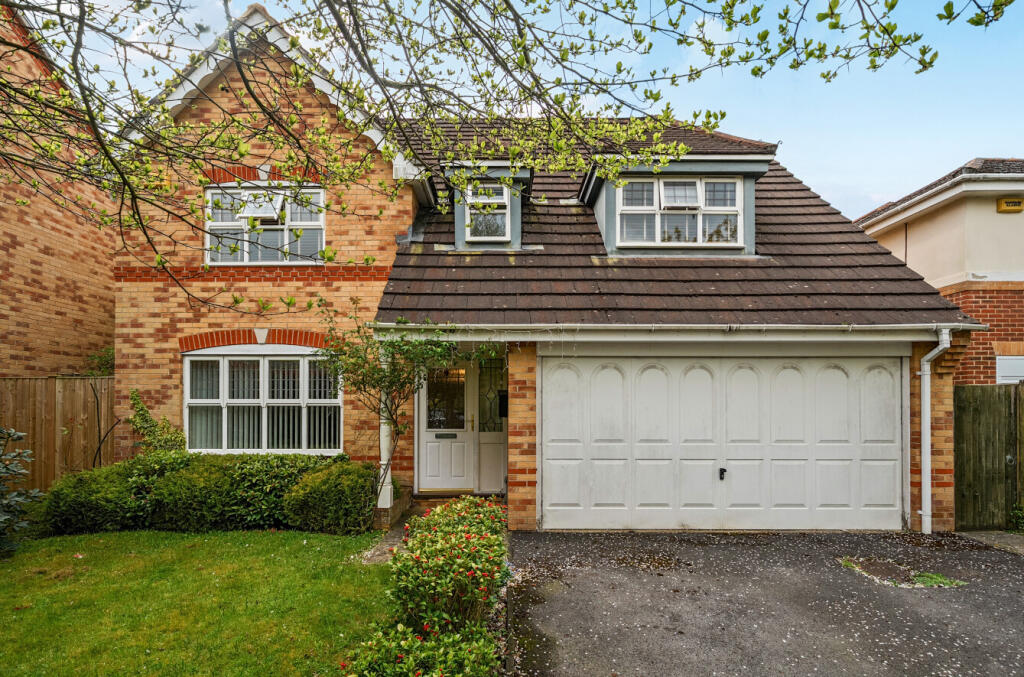 4-bedroom-detached-house-for-sale-in-percivale-road-chandler-s-ford