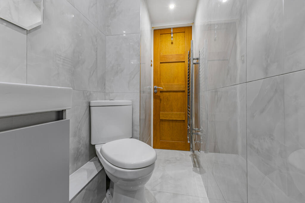 House in Bromley - View 5