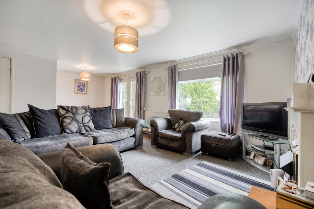 House in Glasgow - More