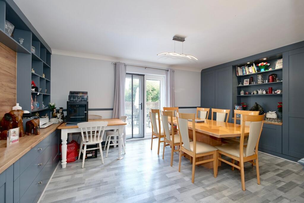 Fox Grove, Huntingdon, PE29 photo 4