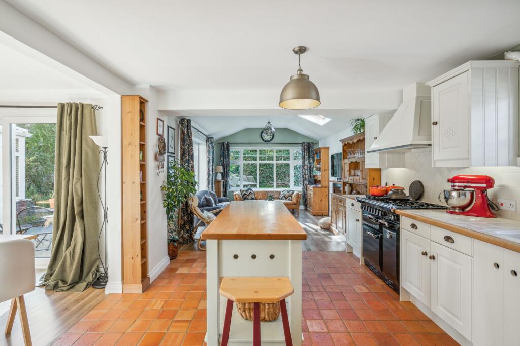 House in Wantage, Belmont Park - View 3