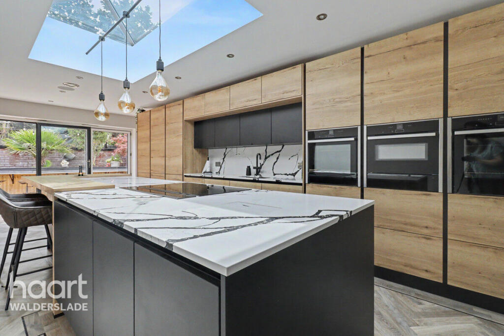 Main image of property: Barleymow Close, Walderslade