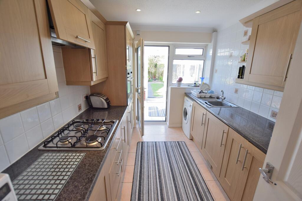 Blair Close, New Milton, Hampshire. BH25 5UP photo 2