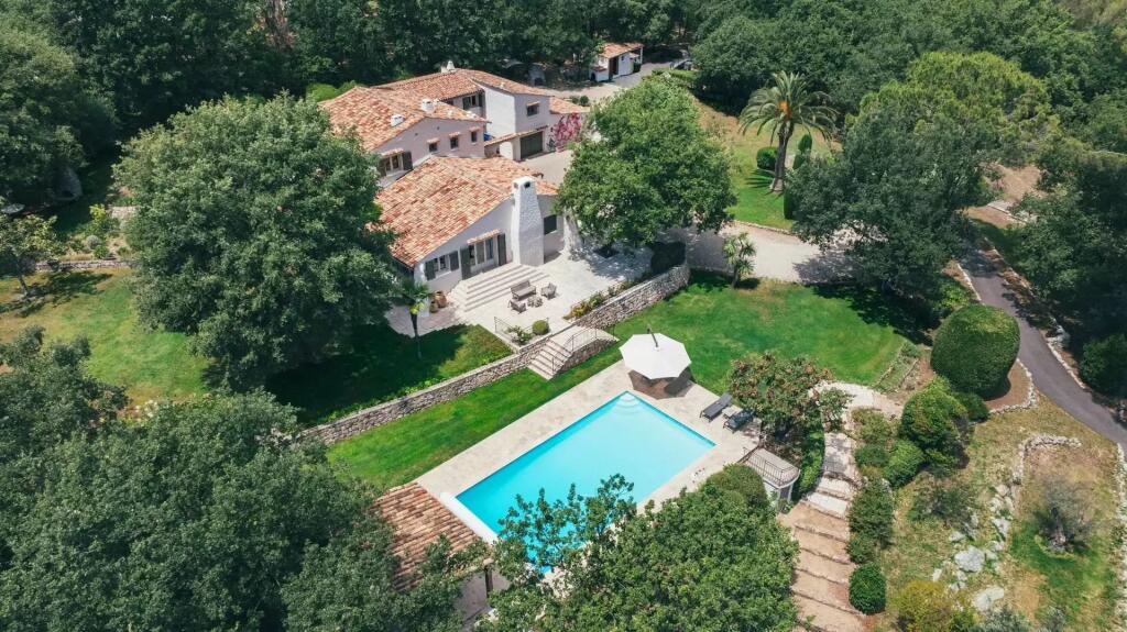 Main image of property: Provence-Alps-Cote d`Azur, Alpes-Maritimes, La Roquette-sur-Siagne