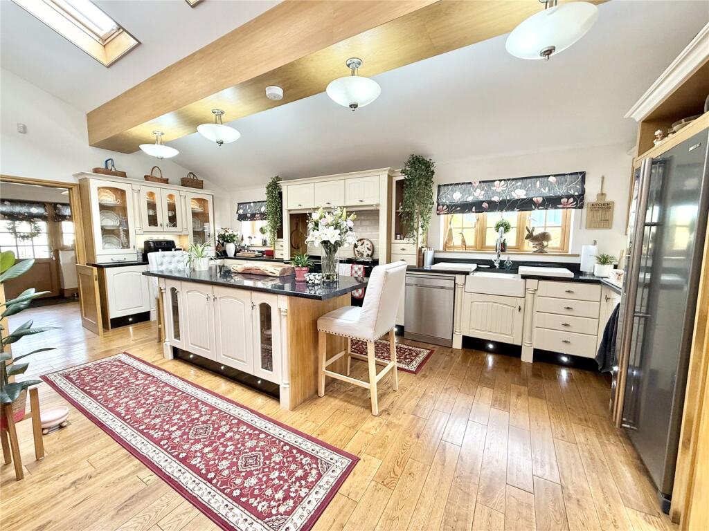 House in Taunton - View 4