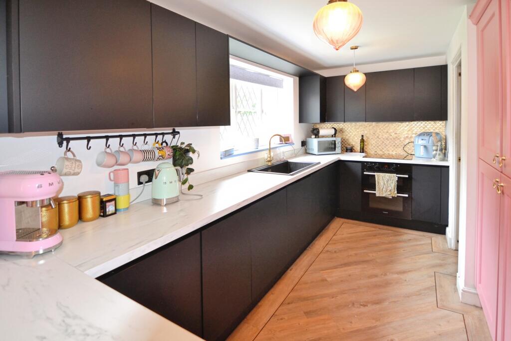 House in Broxtowe, Greasley - View 4