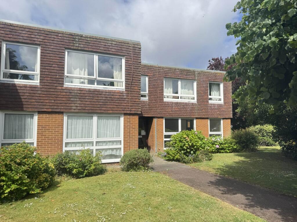 Main image of property: Nyewood Lane, Bognor Regis