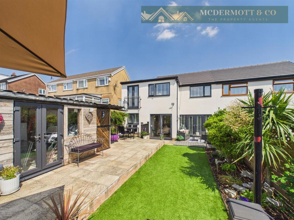 Main image of property: Den Hill Drive, Springhead, Oldham