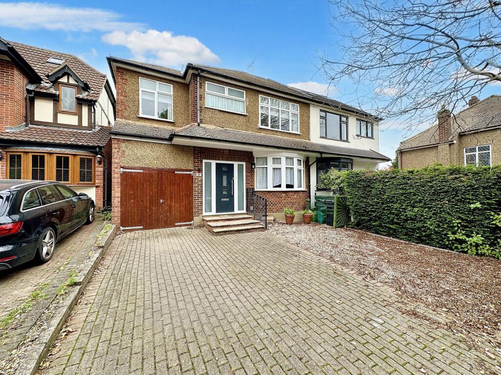4-bed semi-detached on Kennel Lane, Billericay, CM11, £550,000